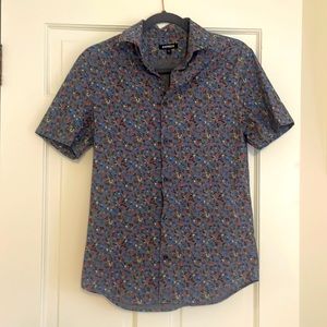 New floral EXPRESS men’s button down short sleeve top